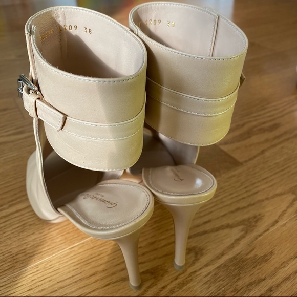 Gianvito Rossi booties - Picture 2 of 9